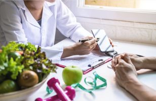 personne en consultation pour un plan personnel de santé